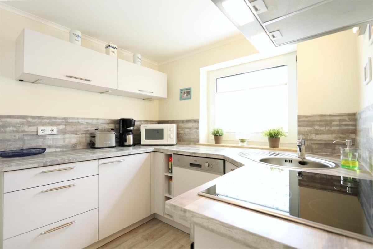 Appartement & Ferienwohnungen Thiess Rostock Exteriör bild