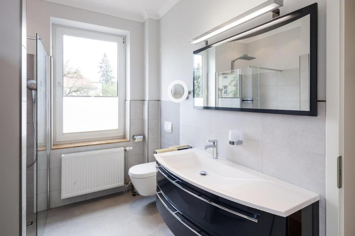 Appartement & Ferienwohnungen Thiess Rostock Exteriör bild