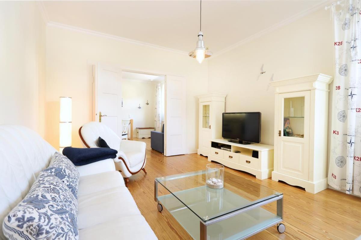 Appartement & Ferienwohnungen Thiess Rostock Exteriör bild