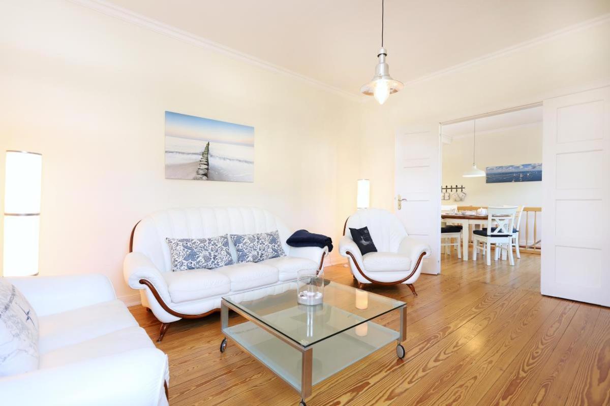 Appartement & Ferienwohnungen Thiess Rostock Exteriör bild
