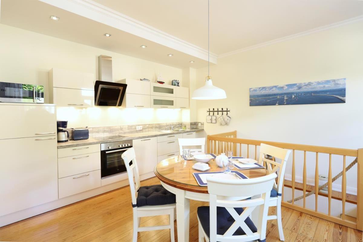 Appartement & Ferienwohnungen Thiess Rostock Exteriör bild