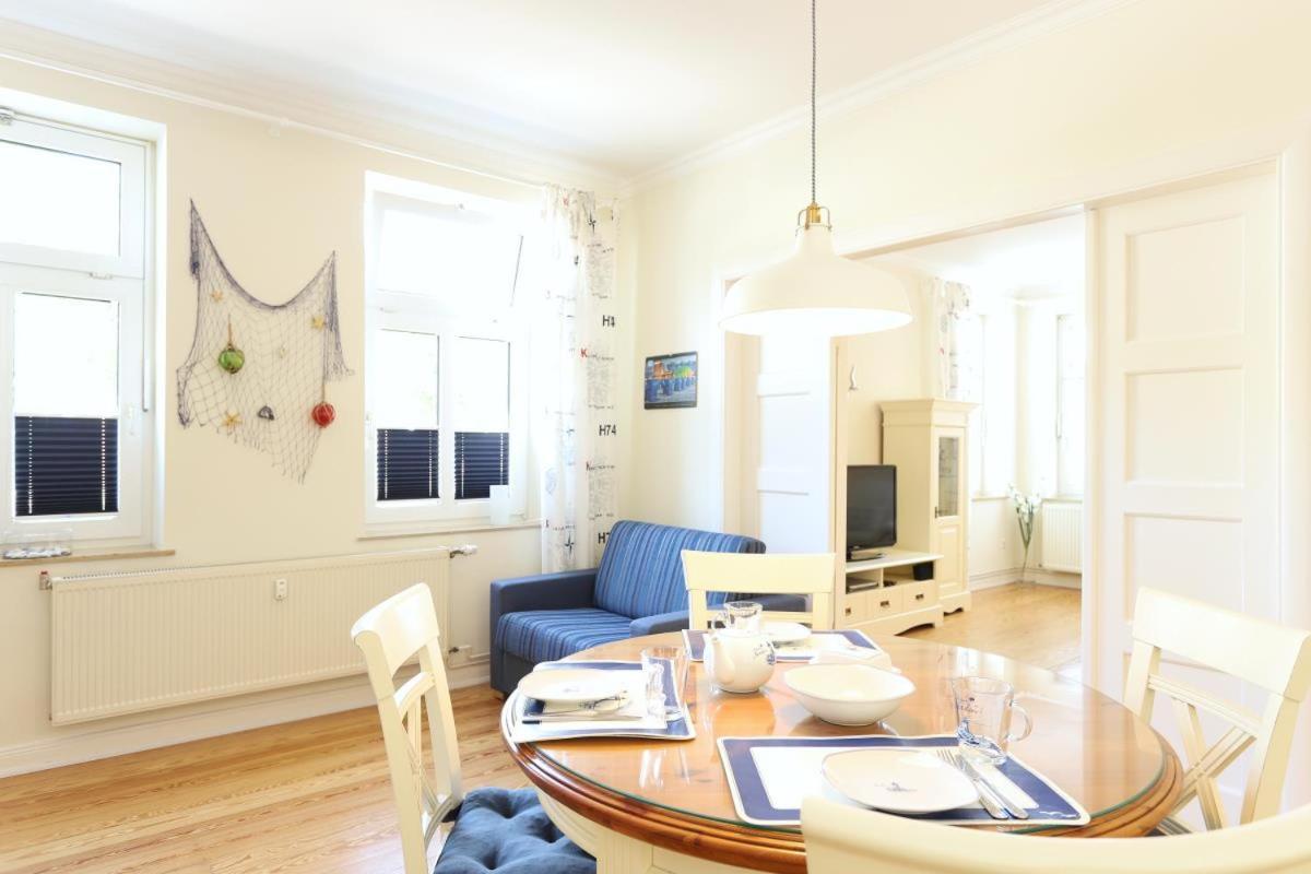 Appartement & Ferienwohnungen Thiess Rostock Exteriör bild