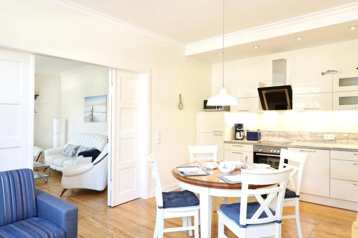 Appartement & Ferienwohnungen Thiess Rostock Exteriör bild
